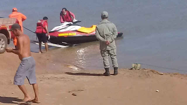 Corpo em avançado estado de decomposição é encontrado boiando na Beira Rio